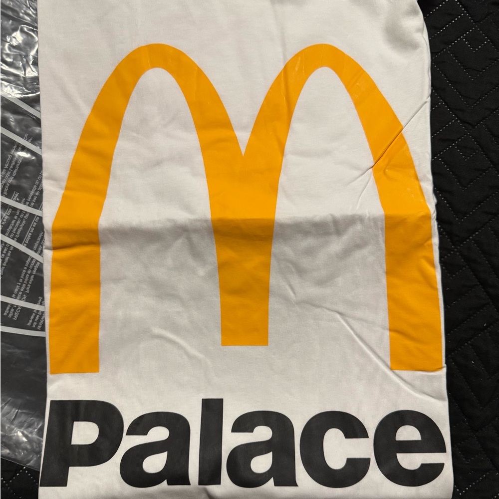 Palace McDonald’s collab Skateboard Tee Sz Large NEW
